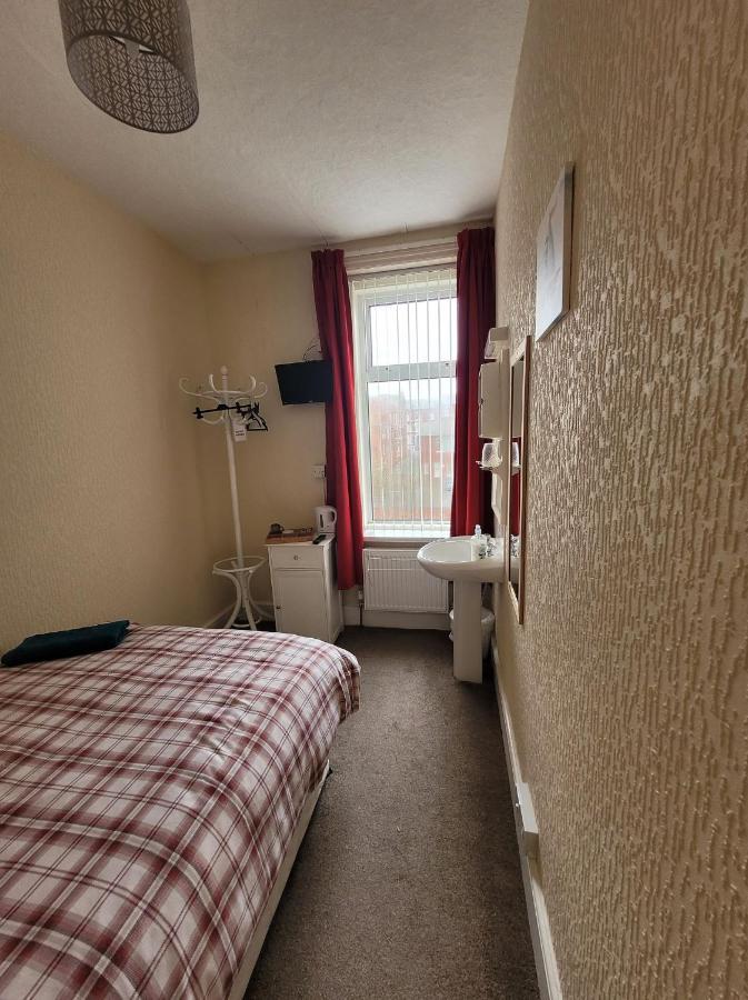 Bed and Breakfast The Clevedon à Blackpool Extérieur photo