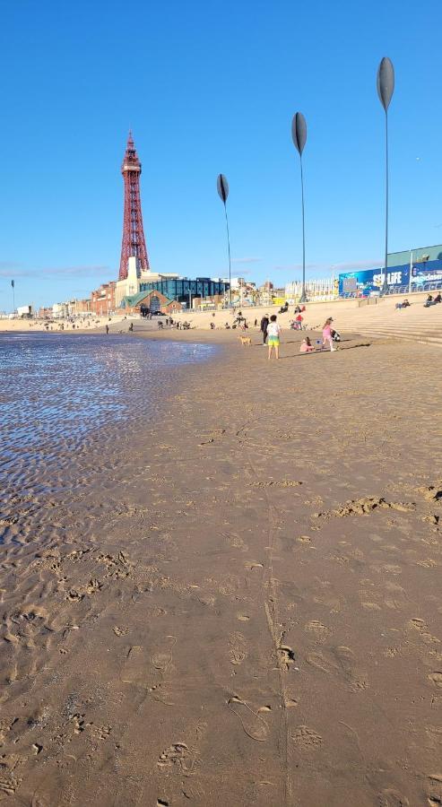 Bed and Breakfast The Clevedon à Blackpool Extérieur photo