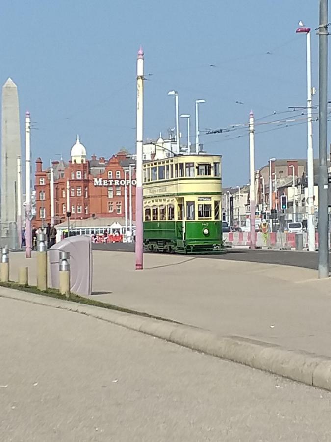 Bed and Breakfast The Clevedon à Blackpool Extérieur photo