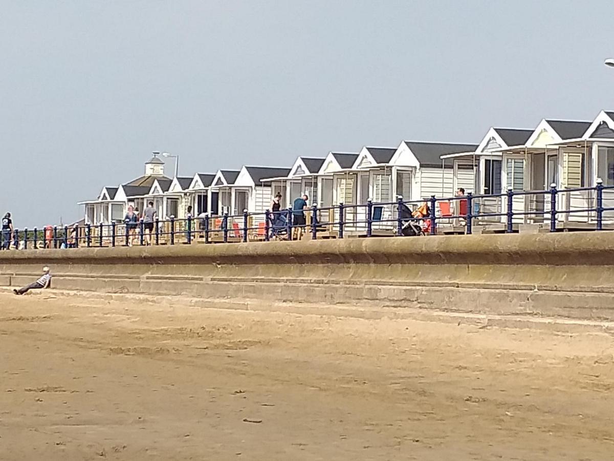Bed and Breakfast The Clevedon à Blackpool Extérieur photo